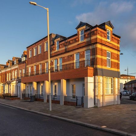 Contemporary 2 Bed Apartment -Belfast East Village Exterior photo