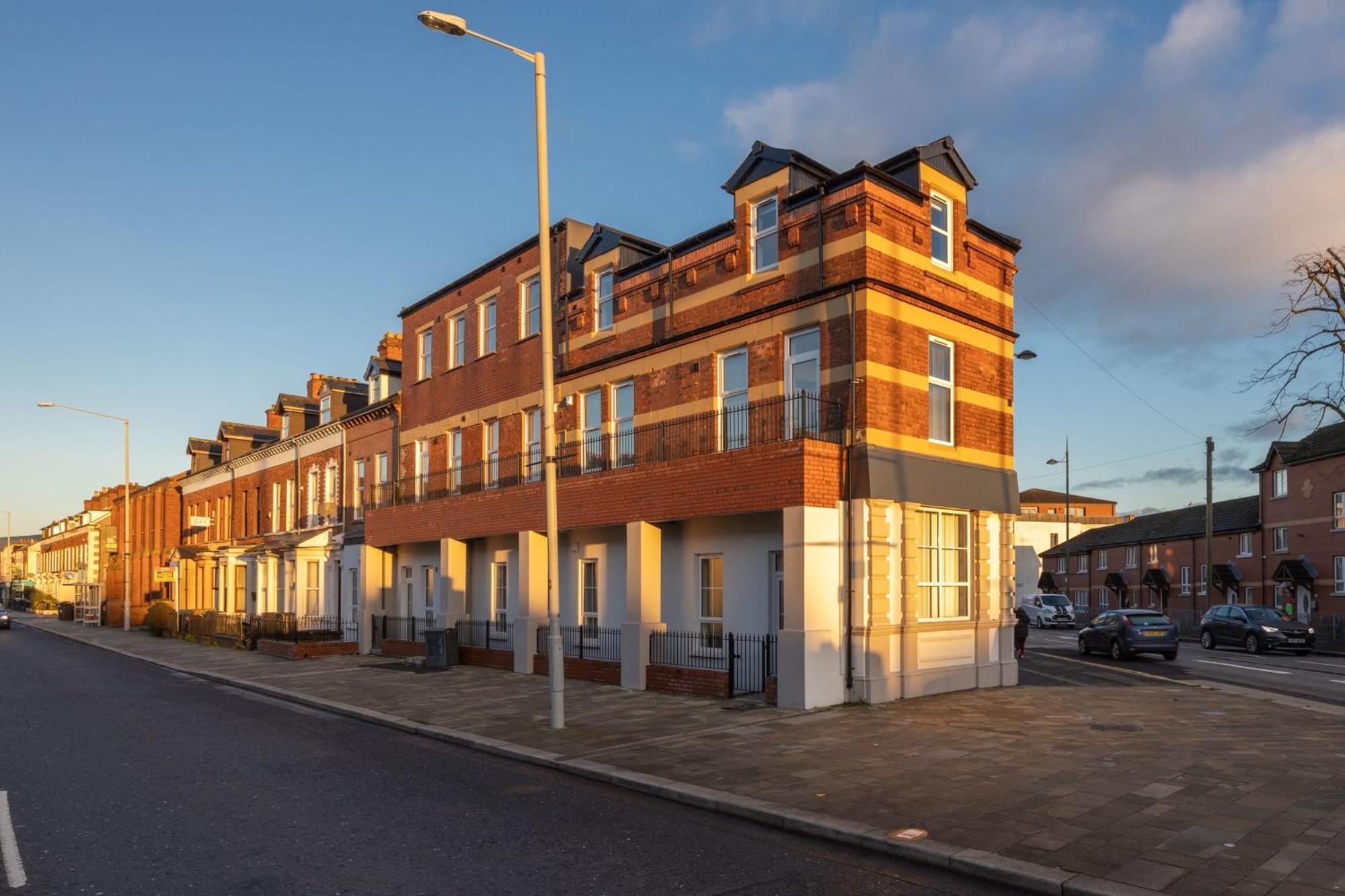 Contemporary 2 Bed Apartment -Belfast East Village Exterior photo