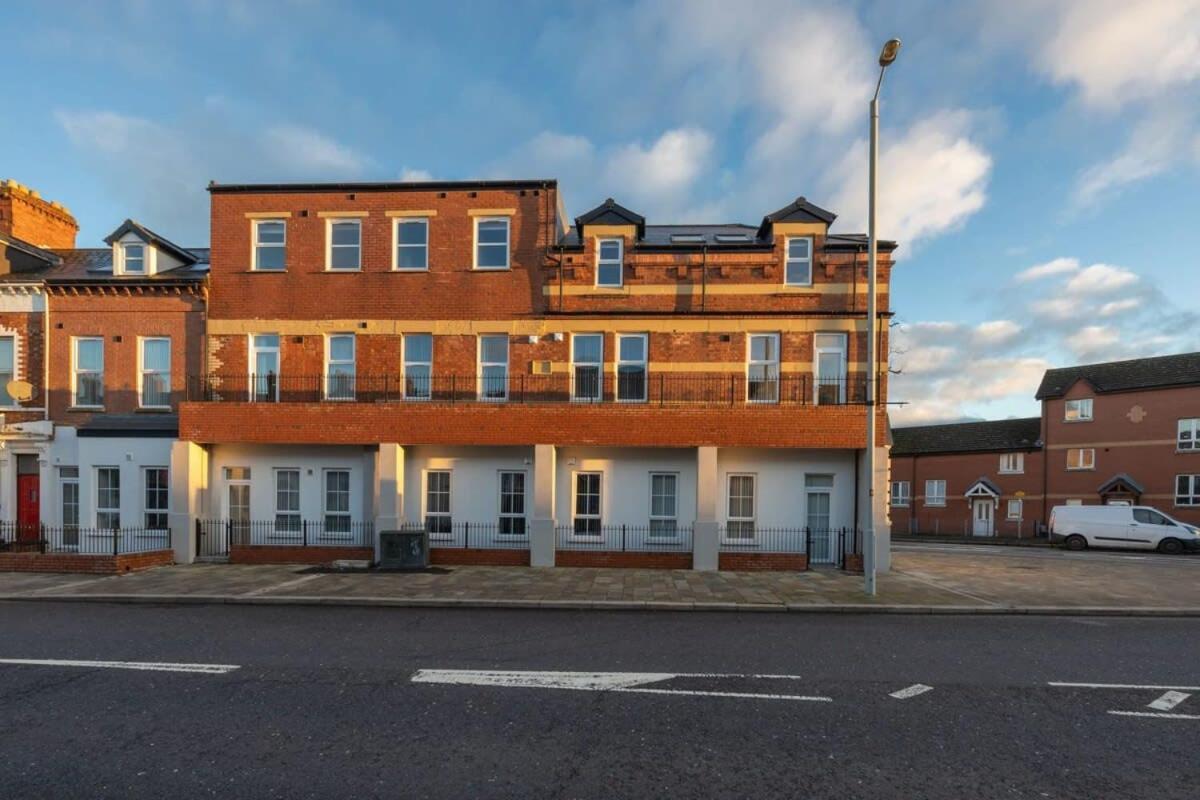 Contemporary 2 Bed Apartment -Belfast East Village Exterior photo